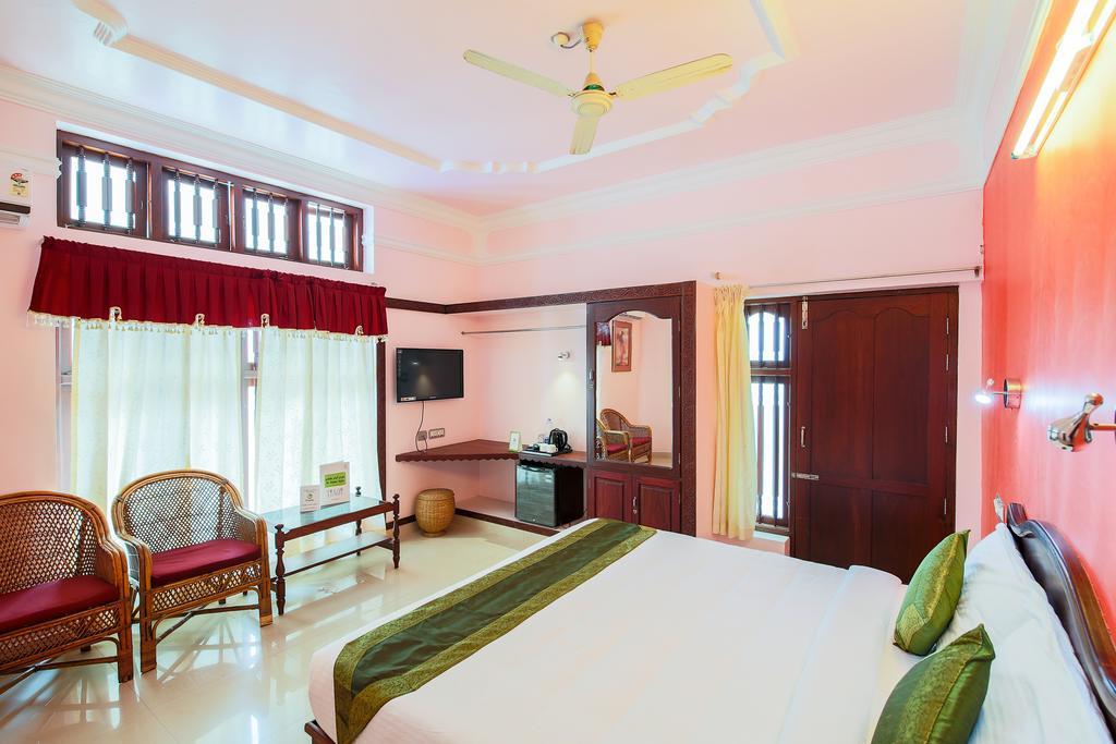Treebo Moonlight Hotel Thiruvananthapuram Bagian luar foto
