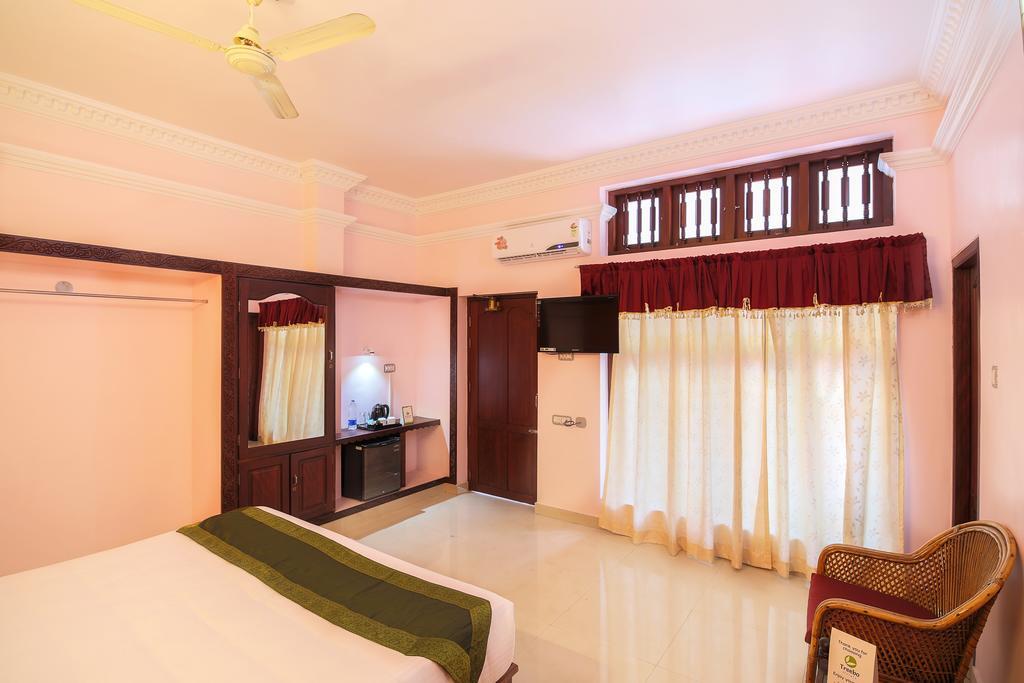 Treebo Moonlight Hotel Thiruvananthapuram Bagian luar foto