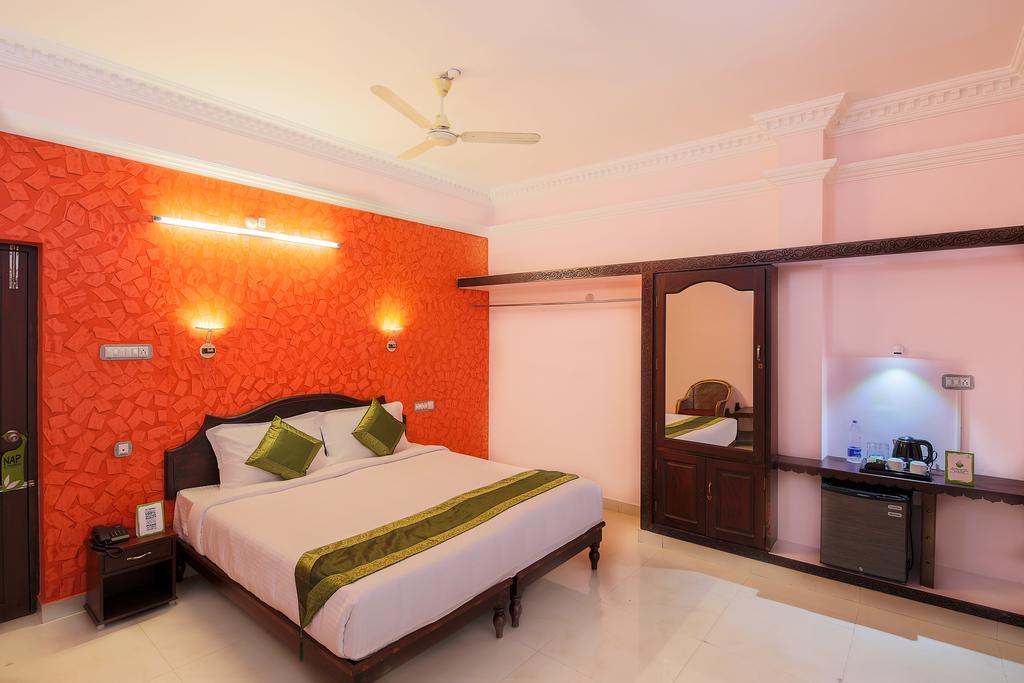 Treebo Moonlight Hotel Thiruvananthapuram Bagian luar foto