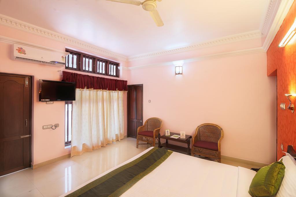 Treebo Moonlight Hotel Thiruvananthapuram Bagian luar foto