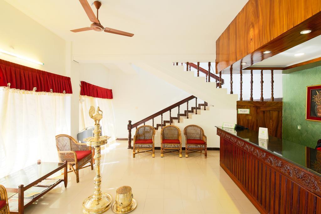 Treebo Moonlight Hotel Thiruvananthapuram Bagian luar foto