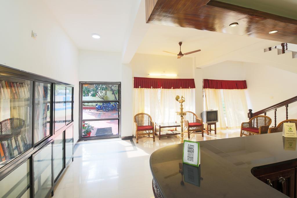 Treebo Moonlight Hotel Thiruvananthapuram Bagian luar foto