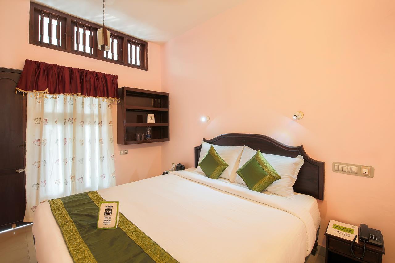 Treebo Moonlight Hotel Thiruvananthapuram Bagian luar foto
