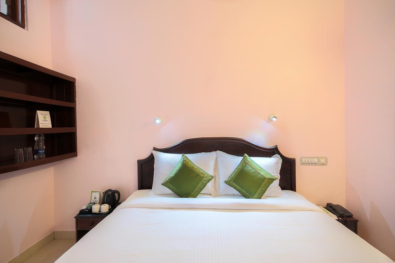 Treebo Moonlight Hotel Thiruvananthapuram Bagian luar foto